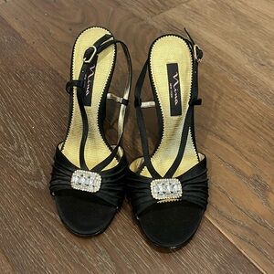 NEW Nina New York Black strap heels formal rhinestone. Size 8.5.